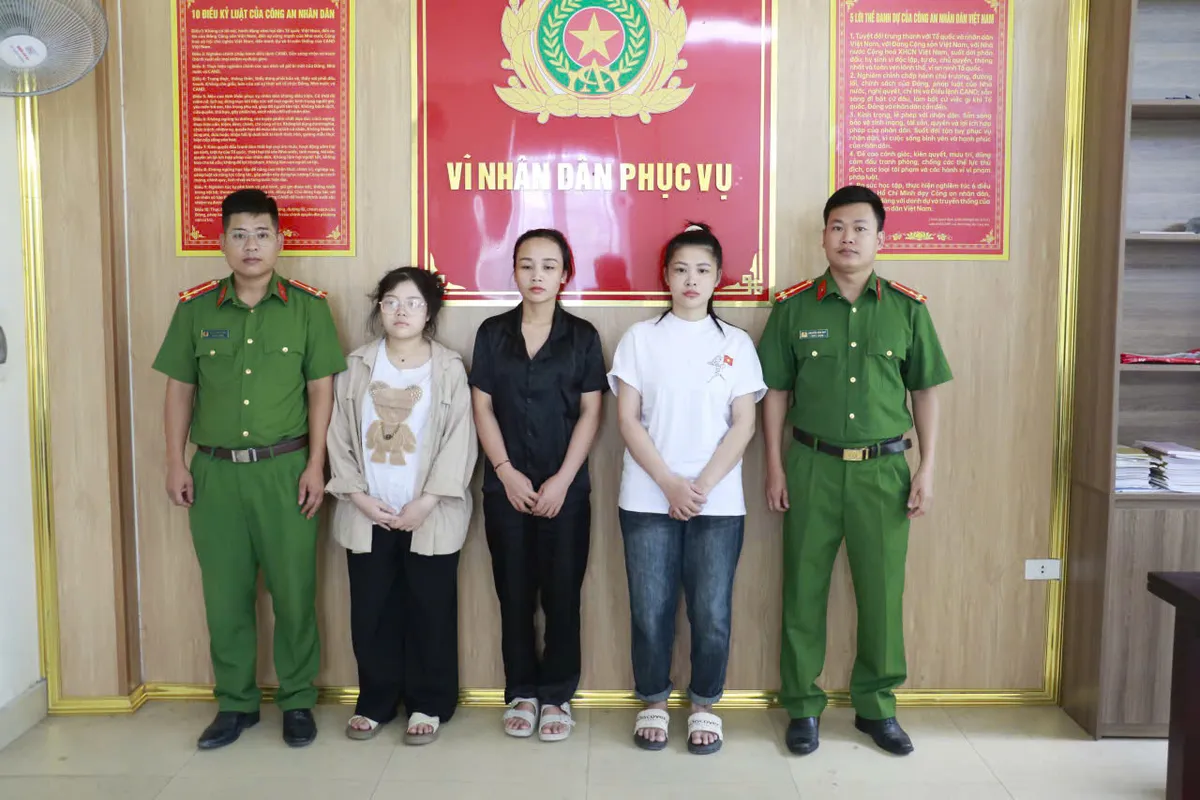 Nghệ An: Phá đường dây mua bán người sang Đặc khu kinh tế "Tam Giác Vàng", giải cứu 13 nạn nhân - Ảnh 1.