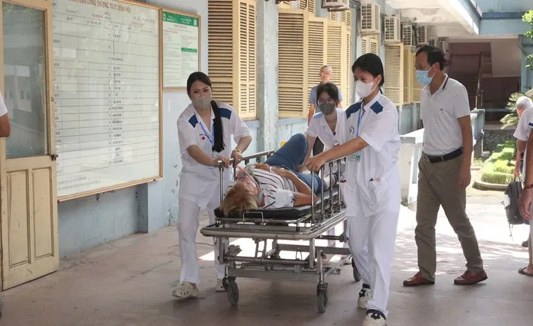 Nỗ lực cấp cứu 18 nạn nhân vụ tai nạn liên hoàn trên cao tốc Cầu Giẽ - Ninh Bình- Ảnh 1. Nỗ lực cấp cứu 18 nạn nhân vụ tai nạn liên hoàn trên cao tốc Cầu Giẽ - Ninh Bình- Ảnh 1.