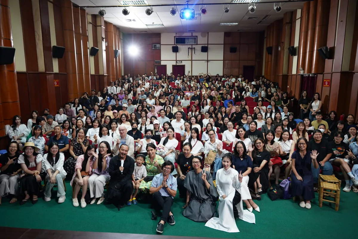 Chân trời rực rỡ: Từ concert của Hà Anh Tuấn đến những thước phim tài liệu - Ảnh 8.
