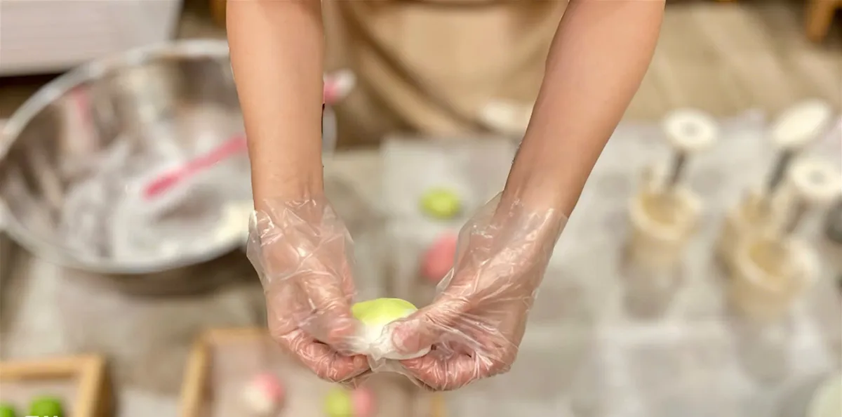 Thử làm món bánh Trung thu lạnh- Ảnh 5. Thử làm món bánh Trung thu lạnh- Ảnh 5.