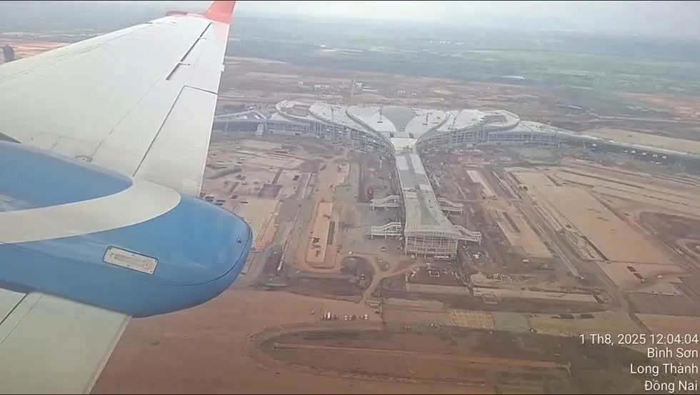 Chuyên cơ bay kiểm tra hệ thống Cảng hàng không Long Thành trước khi khai thác - Ảnh 1.