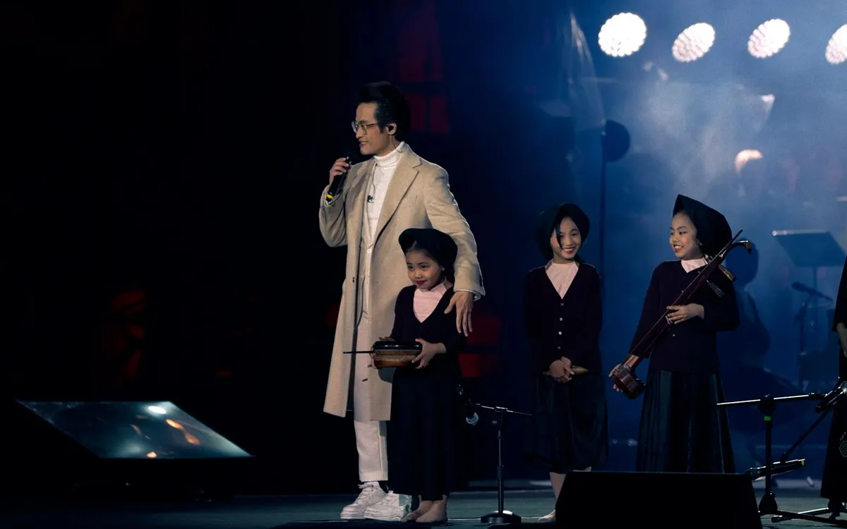 "Chân trời rực rỡ" không chỉ là không gian âm nhạc mà còn khắc họa hành trình cá nhân của Hà Anh Tuấn trong vai trò người kể chuyện (Ảnh: NVCC)