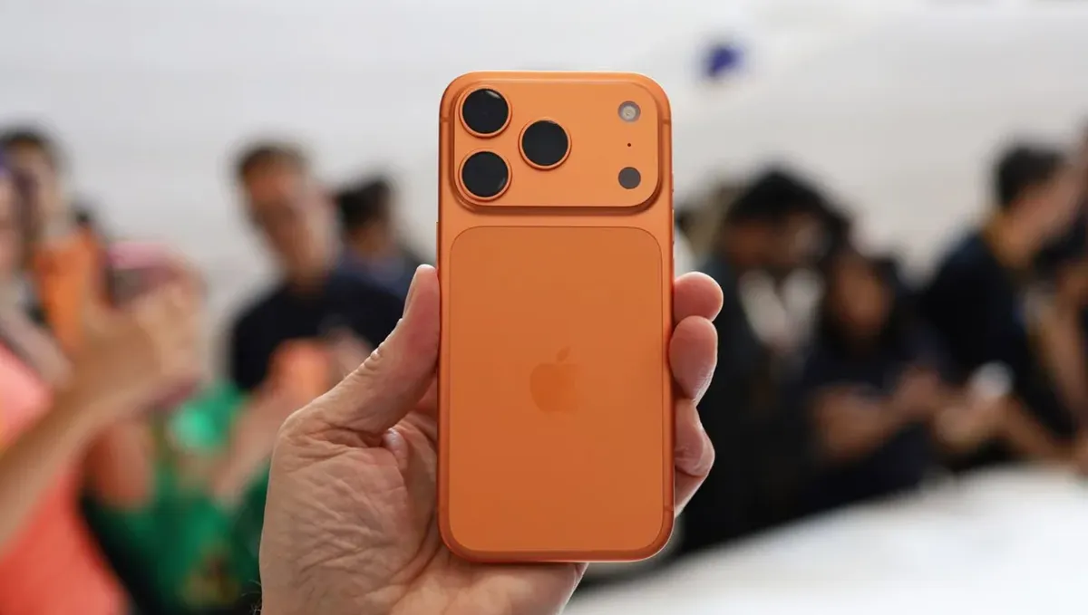 Người Việt chuộng iPhone 17 Pro Max màu cam - Ảnh 1.