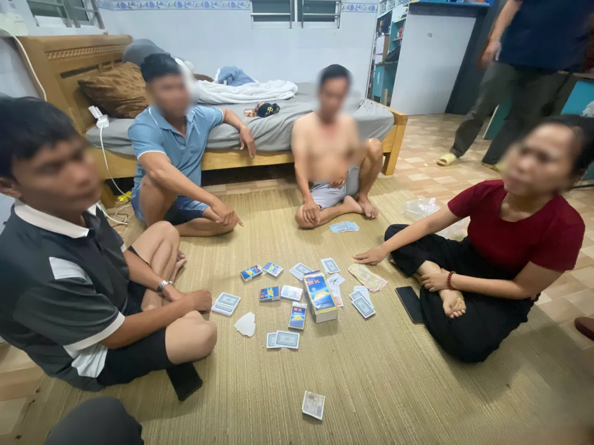 Đồng Nai: Liên tiếp triệt phá nhiều tụ điểm đánh bạc - Ảnh 1.