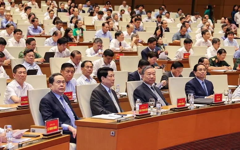 Tổng Bí thư Tô Lâm; Chủ tịch nước Lương Cường; Thủ tướng Chính phủ Phạm Minh Chính; Chủ tịch Quốc hội Trần Thanh Mẫn cùng các đại biểu dự Hội nghị tại điểm cầu chính - Ảnh: VGP Tổng Bí thư Tô Lâm; Chủ tịch nước Lương Cường; Thủ tướng Chính phủ Phạm Minh Chính; Chủ tịch Quốc hội Trần Thanh Mẫn cùng các đại biểu dự Hội nghị tại điểm cầu chính - Ảnh: VGP