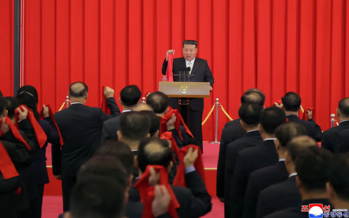 Nhà đạo Triều Tiên Kim Jong Un trong một sự kiện tại Bình Nhưỡng (Ảnh: AFP/Getty Images) Nhà đạo Triều Tiên Kim Jong Un trong một sự kiện tại Bình Nhưỡng (Ảnh: AFP/Getty Images)