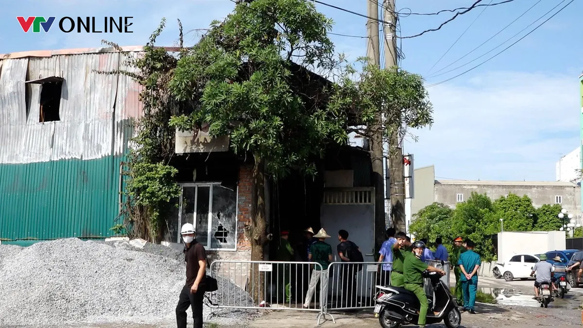 Hiện trường vụ cháy làm 4 người tử vong ở Thường Tín: Công an Hà Nội khẩn trương điều tra nguyên nhân - Ảnh 2.