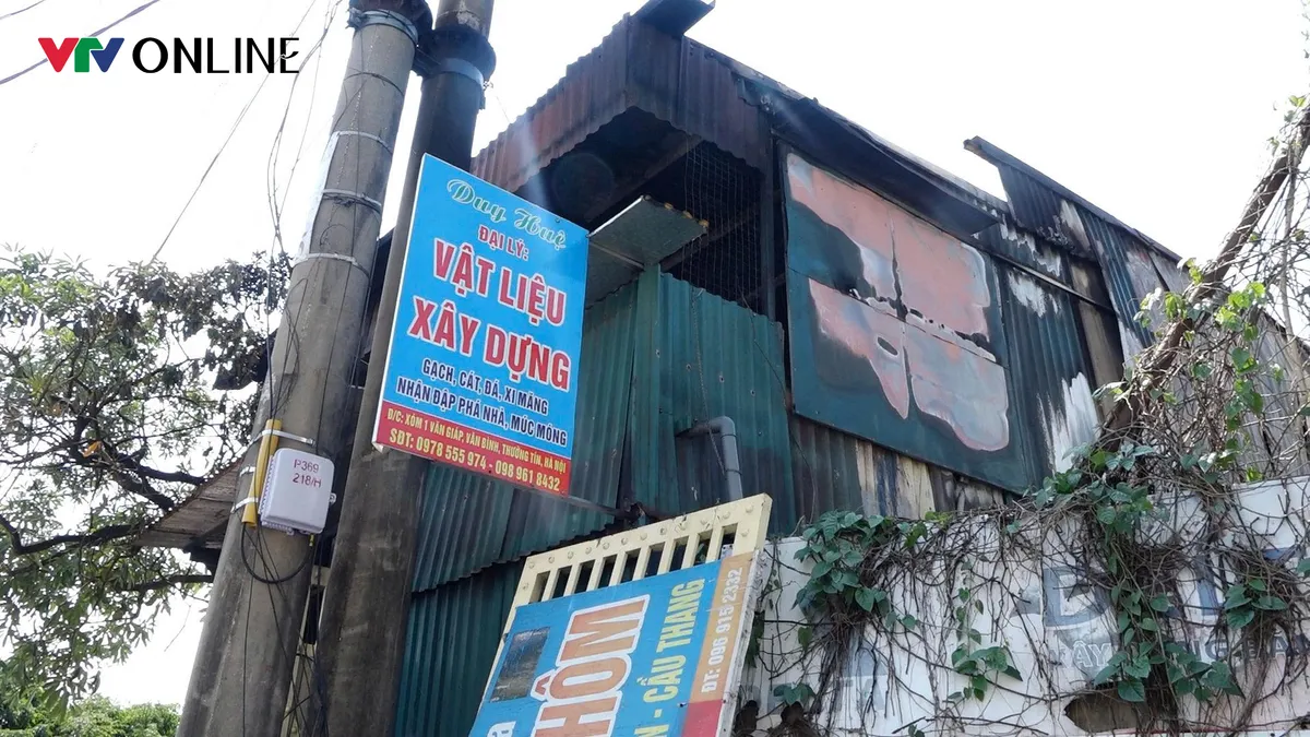 Hiện trường vụ cháy làm 4 người tử vong ở Thường Tín: Công an Hà Nội khẩn trương điều tra nguyên nhân - Ảnh 1.