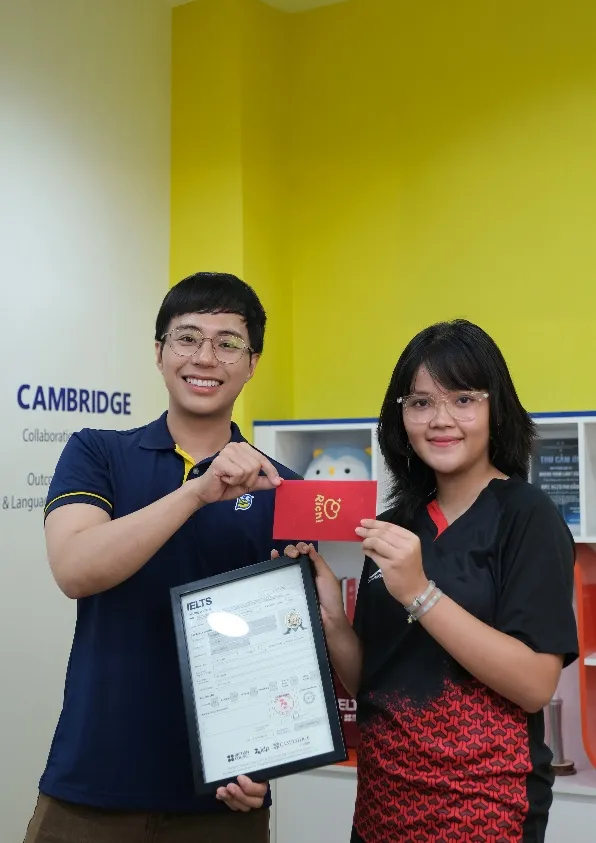 Từ 6.5 l&ecirc;n 8.0 IELTS trong 3 th&aacute;ng &ndash; B&iacute; quyết của c&ocirc; b&eacute; H&agrave; Mi lớp 8 nhờ Suy nghĩ đa chiều - Ảnh 2.