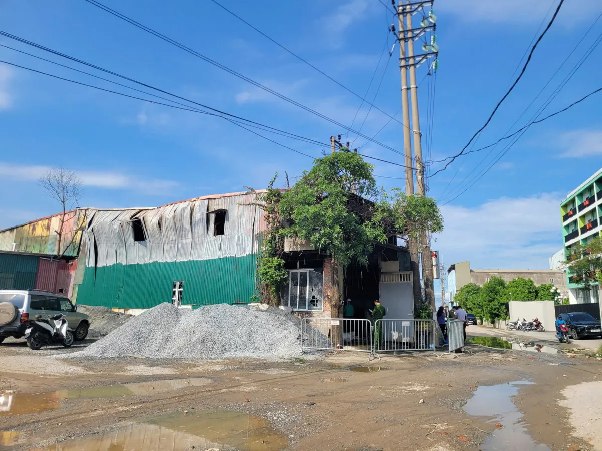 Hà Nội: Cháy nhà lúc rạng sáng, 4 người tử vong - Ảnh 2.