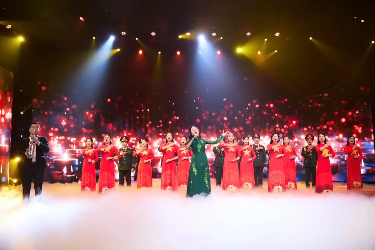 Phạm Thu Hà : Tôi ở lại “khu vườn” của riêng mình  - Ảnh 6.