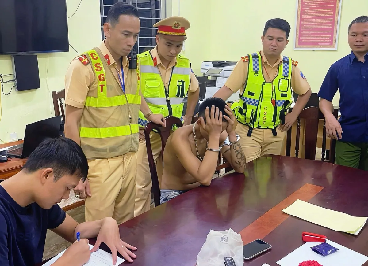 Đang chờ xét xử, một người đàn ông ở Thanh Hóa tiếp tục sa lưới với 152 viên hồng phiến- Ảnh 1. Đang chờ xét xử, một người đàn ông ở Thanh Hóa tiếp tục sa lưới với 152 viên hồng phiến- Ảnh 1.