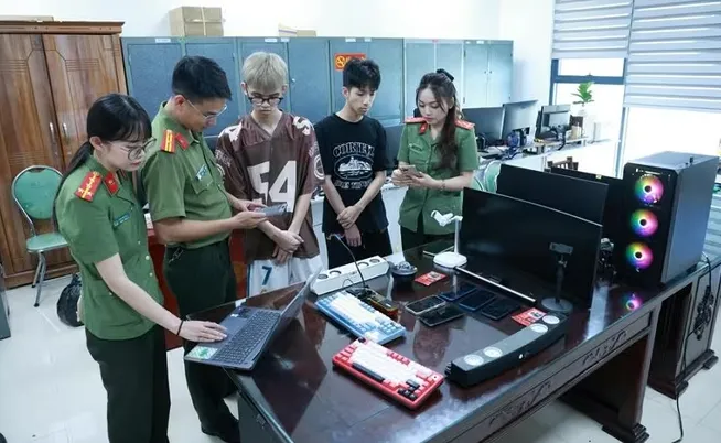 Lập website giả, livestream đánh bạc “tài - xỉu” lừa đảo chiếm đoạt hơn 15 tỷ đồng - Ảnh 1.