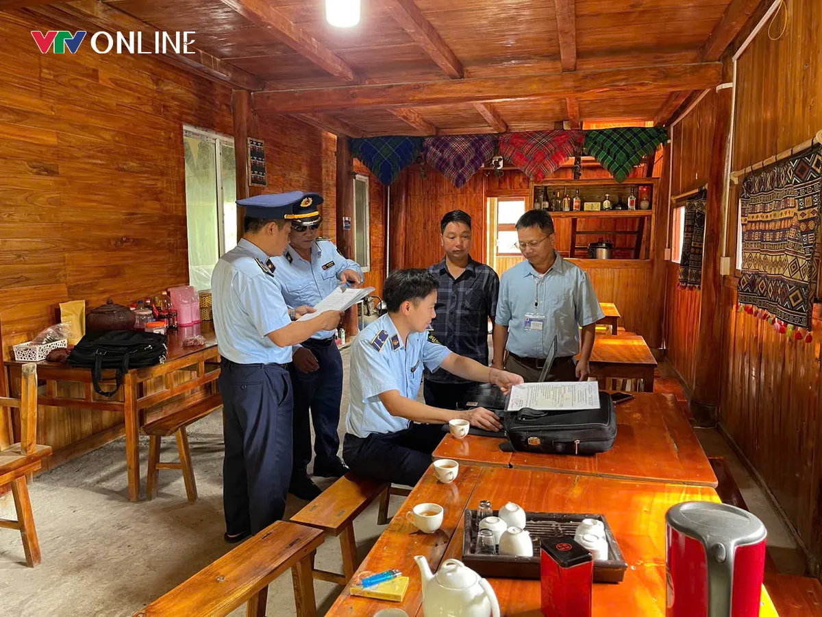 Chính quyền xã Lũng Cú bác bỏ thông tin sai sự thật về giá dịch vụ du lịch tại thôn Lô Lô Chải - Ảnh 1.