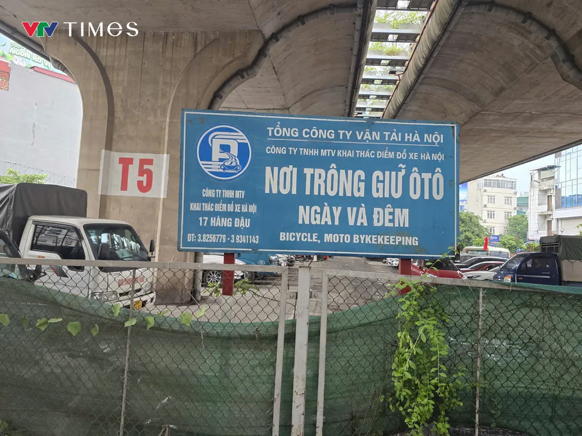 H&agrave; Nội: C&aacute;c b&atilde;i xe gầm cầu Vĩnh Tuy ch&iacute;nh thức ngừng hoạt động - Ảnh 1.