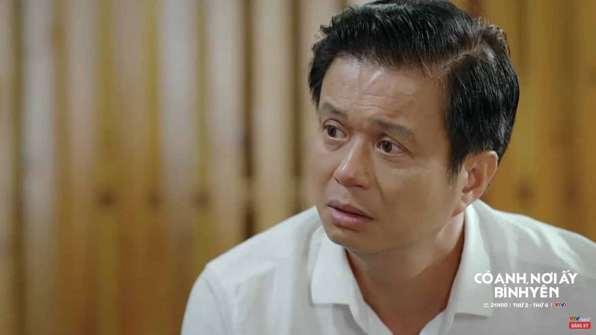 Có anh, nơi ấy bình yên - Tập 28: Xuân buộc phải lựa chọn hy sinh trại lợn để lên chức - Ảnh 3.