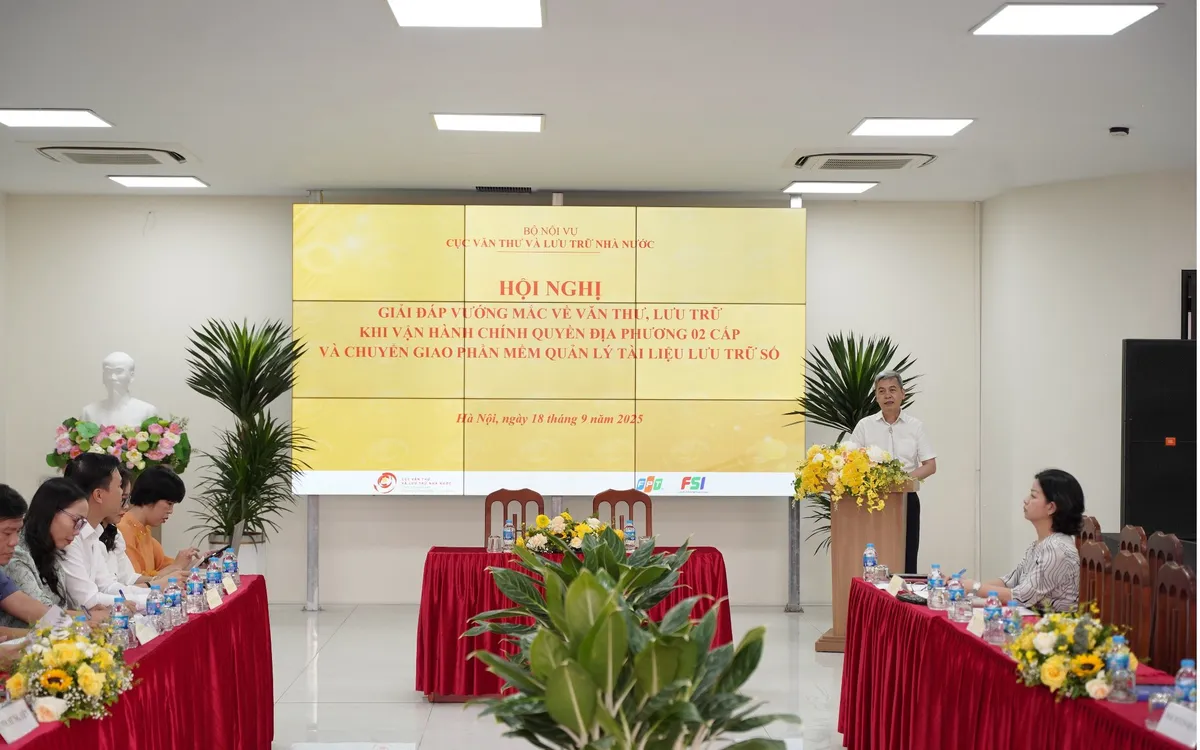 Hội nghị giải đáp vướng mắc về văn thư lưu trữ khi vận hành hệ thống chính quyền địa phương 2 cấp.  Hội nghị giải đáp vướng mắc về văn thư lưu trữ khi vận hành hệ thống chính quyền địa phương 2 cấp.