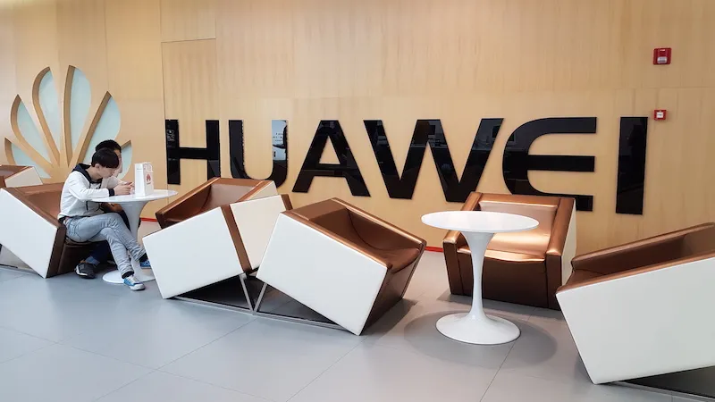 Huawei tung "siêu nút" điện toán, hé lộ lộ trình chip AI, thách thức Nvidia - Ảnh 1.