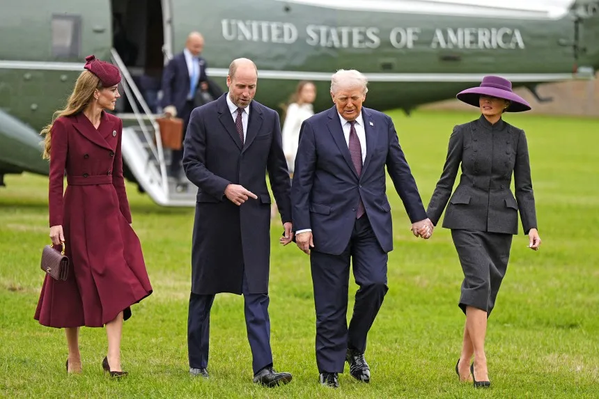Nghi thức long trọng "chưa từng có" Hoàng gia Anh chào đón Tổng thống Trump - Ảnh 1.