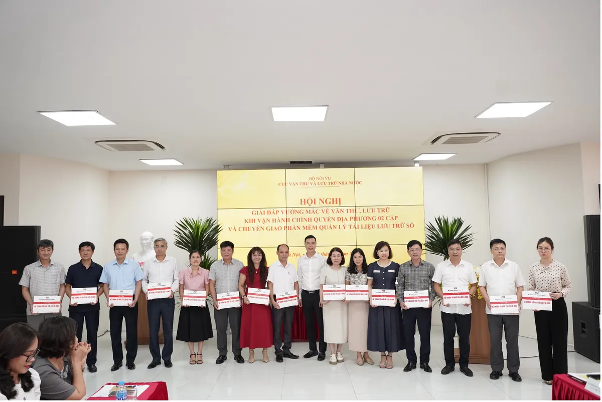 Tháo gỡ vướng mắc trong công tác văn thư lưu trữ  - Ảnh 4.