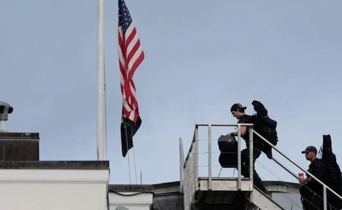Nhà Trắng quyết tâm triệt phá “phong trào khủng bố” sau vụ ám sát Charlie Kirk - Ảnh 2.