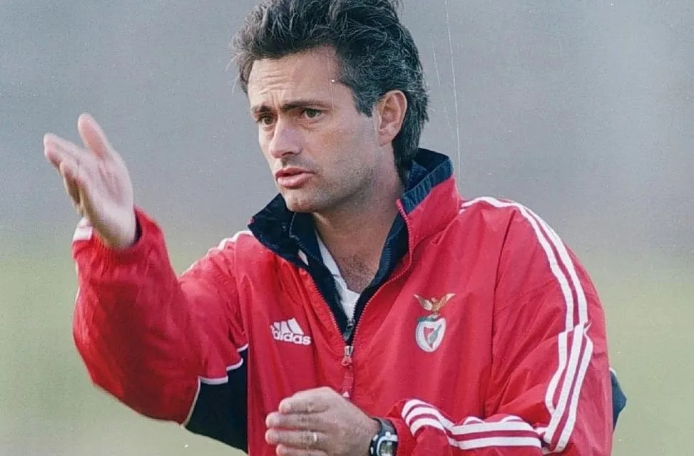 Mourinho và Benfica: Cuộc Tái Hợp Định Mệnh Hay Canh Bạc Của Kẻ Cùng Đường?- Ảnh 2.
