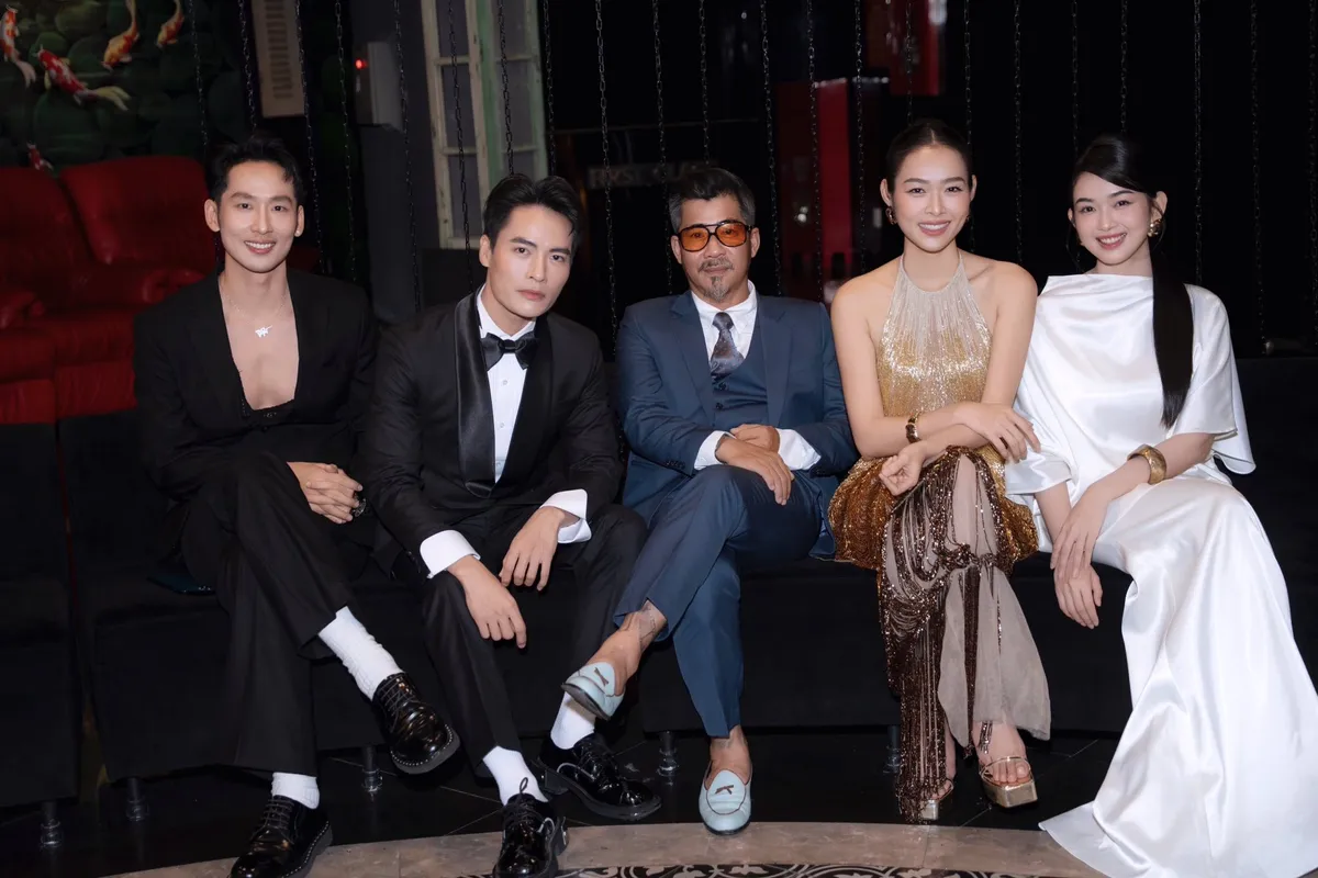 V&otilde; Tấn Ph&aacute;t: Mạng x&atilde; hội chỉ l&agrave; nhịp cầu kết nối, nghiệp diễn mới d&agrave;i l&acirc;u - Ảnh 2.