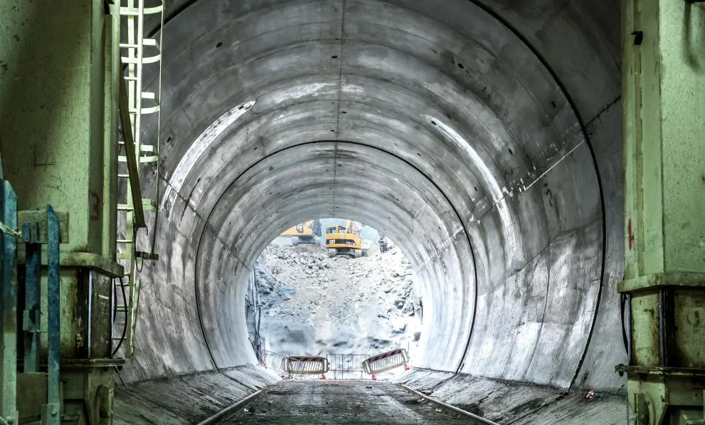 Đường hầm đường sắt ngầm dài nhất thế giới dưới dãy Alps kết nối Italy và Áo  - Ảnh 1.
