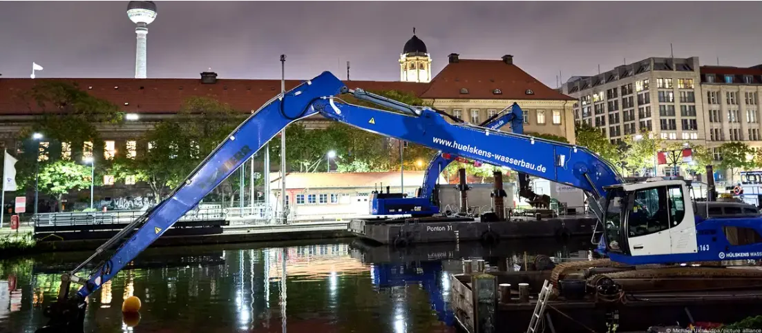 Hàng nghìn người ở Berlin (Đức) sơ tán khẩn cấp vì bom chưa nổ từ thời Thế chiến II- Ảnh 1. Hàng nghìn người ở Berlin (Đức) sơ tán khẩn cấp vì bom chưa nổ từ thời Thế chiến II- Ảnh 1.
