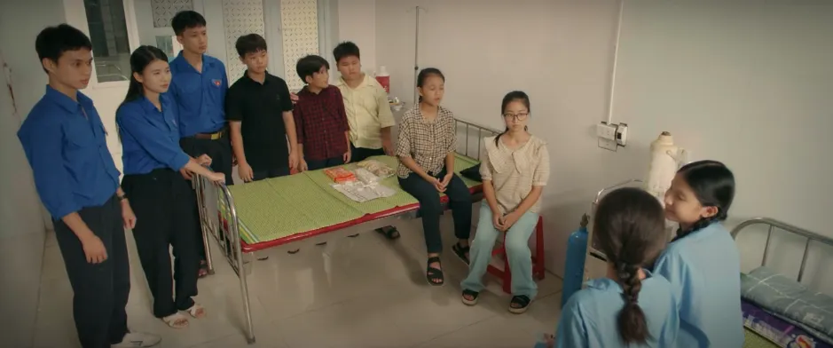 C&aacute;ch em 1 milimet - Tập 5: T&uacute; v&agrave; nh&oacute;m bạn rủ nhau đi th&agrave;nh phố thăm Quy&ecirc;n, cả nh&agrave; lo lắng- Ảnh 15.