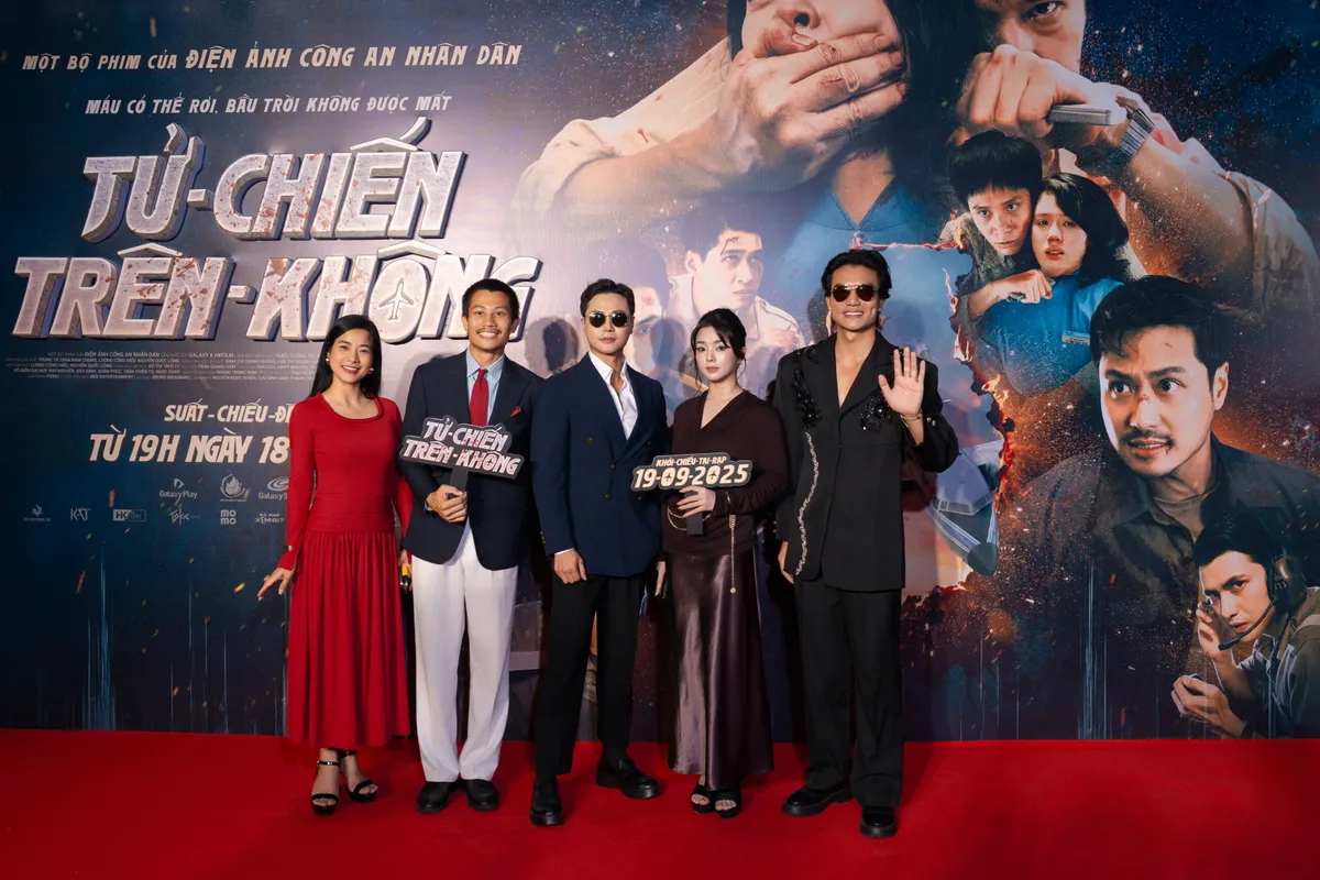 Premiere “Tử chiến trên không” tại Hà Nội quy tụ đông đảo sao Việt - Ảnh 1.
