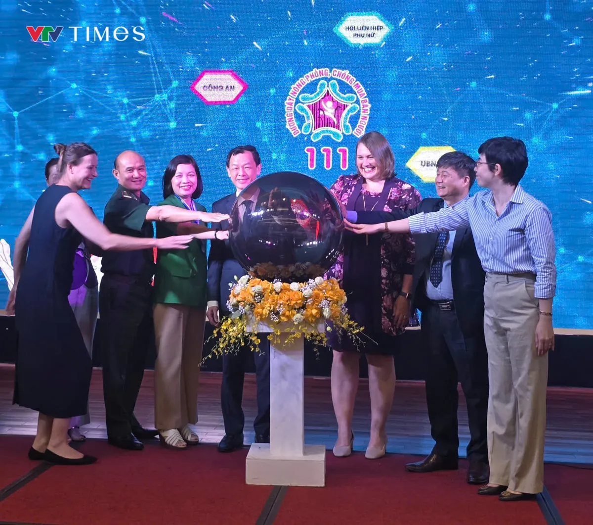 Khai trương Tổng đ&agrave;i điện thoại quốc gia về ph&ograve;ng, chống mua b&aacute;n người - Ảnh 5.