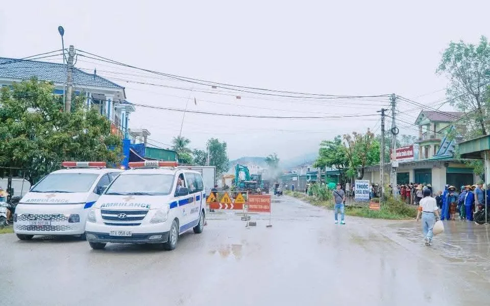 . Quốc lộ 7 vẫn còn nhiều đoạn chưa thể thi công do giải phóng mặt bằng. Ảnh: Yên Thành . Quốc lộ 7 vẫn còn nhiều đoạn chưa thể thi công do giải phóng mặt bằng. Ảnh: Yên Thành