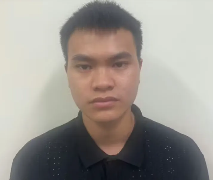 Bắt 1 người trong vụ nhân viên quán cà phê ở Hà Nội bị hành hung - Ảnh 1.