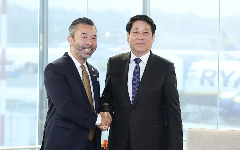 Chủ tịch nước Lương Cường tiếp Đoàn Quốc hội bang Oregon do Hạ nghị sỹ Nguyễn Bá Lộc làm Trưởng đoàn. (Ảnh: Lâm Khánh/TTXVN)