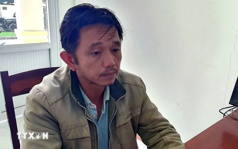 Đối tượng Vương tại cơ quan công an. Đối tượng Vương tại cơ quan công an.
