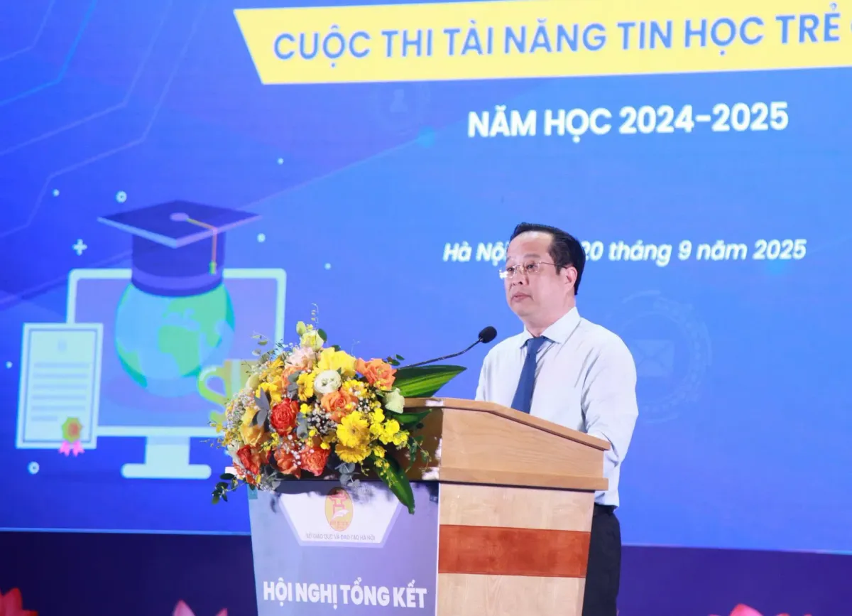 Nhiều học sinh Hà Nội đạt mức điểm cao nhất theo chuẩn Tin học quốc tế
- Ảnh 2. Nhiều học sinh Hà Nội đạt mức điểm cao nhất theo chuẩn Tin học quốc tế
- Ảnh 2.