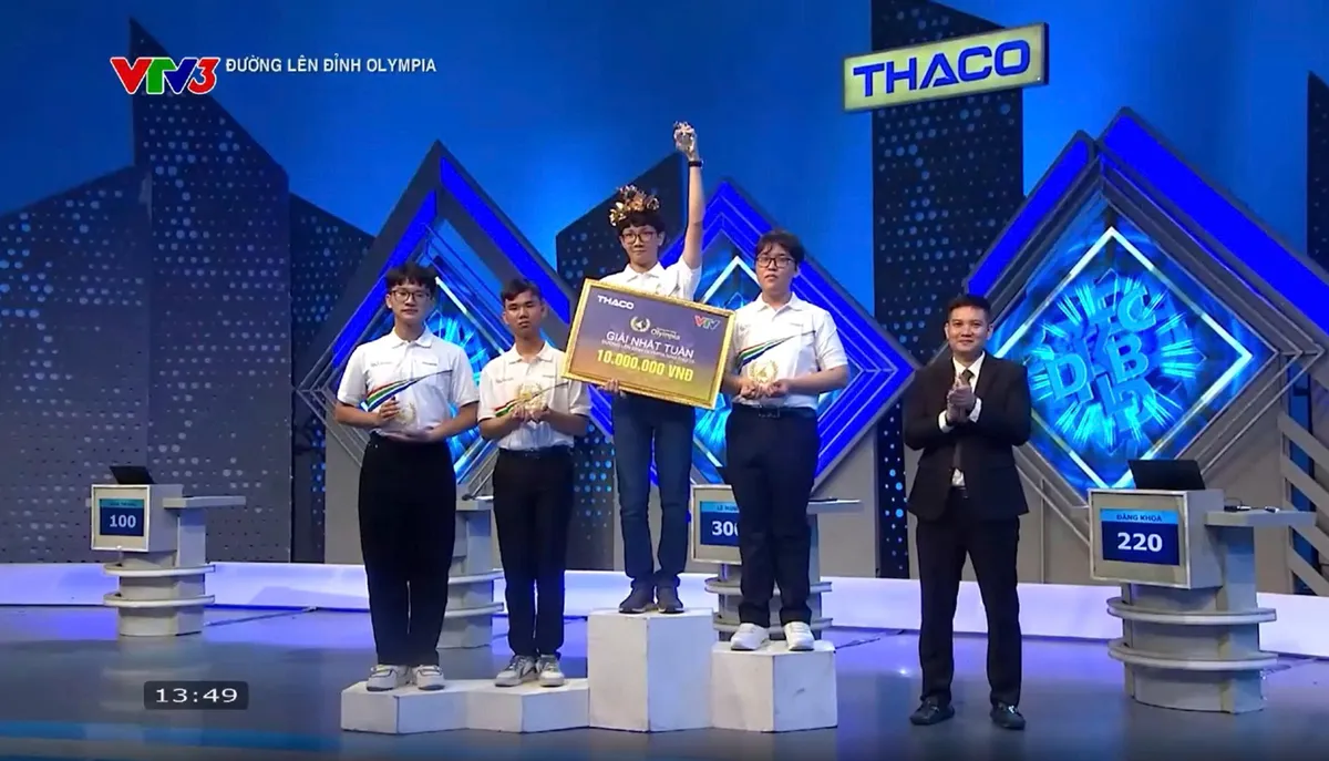 Đường lên đỉnh Olympia: Nam sinh Hà Nội xuất sắc giành vòng nguyệt quế với 300 điểm - Ảnh 4.