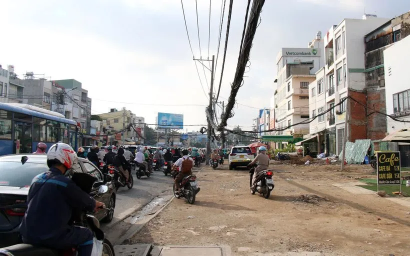 Khu vực ga Bảy Hiền thuộc tuyến Metro số 2 (Bến Thành - Tham Lương) đã có mặt bằng thi công. (Ảnh: TTXVN) Khu vực ga Bảy Hiền thuộc tuyến Metro số 2 (Bến Thành - Tham Lương) đã có mặt bằng thi công. (Ảnh: TTXVN)