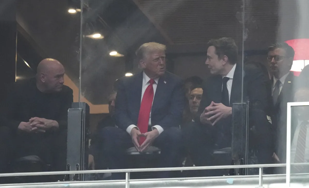 Tổng thống Trump tham dự lễ tưởng niệm Charlie Kirk, kêu gọi MAGA đoàn kết- Ảnh 4. Tổng thống Trump tham dự lễ tưởng niệm Charlie Kirk, kêu gọi MAGA đoàn kết- Ảnh 4.