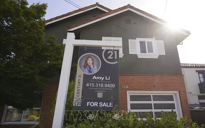 Một căn nhà rao bán tại San Mateo, California, Mỹ. Ảnh: THX/TTXVN