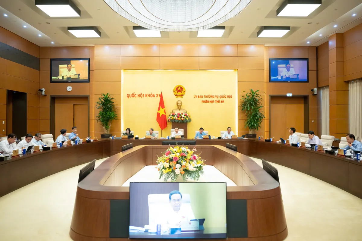 Chủ tịch Quốc hội yêu cầu xây dựng cơ chế xử lý vi phạm nghiêm minh với vi phạm thu thập dữ liệu cá nhân- Ảnh 1. Chủ tịch Quốc hội yêu cầu xây dựng cơ chế xử lý vi phạm nghiêm minh với vi phạm thu thập dữ liệu cá nhân- Ảnh 1.