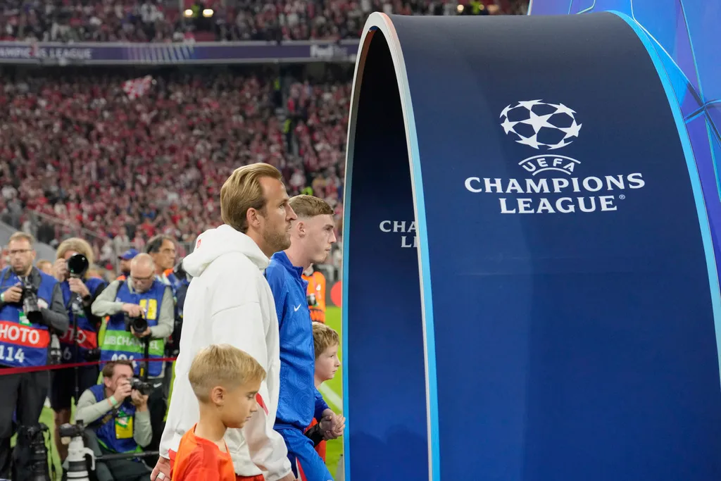 Harry Kane gây tranh cãi khi chỉ xếp hạng 13 tại Quả bóng vàng 2025- Ảnh 4.