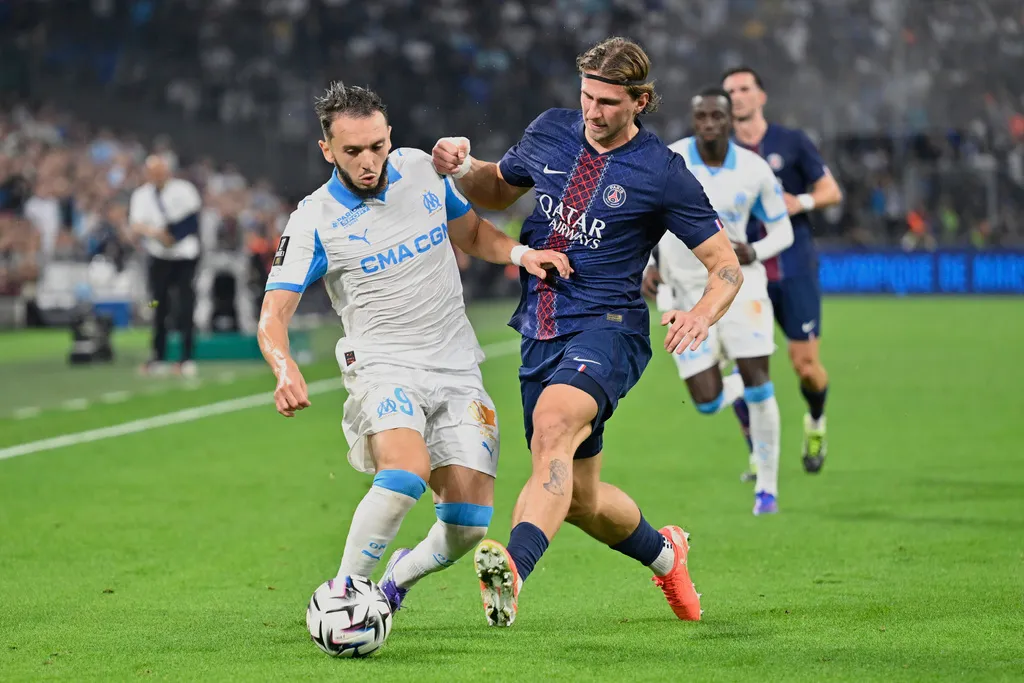 PSG gục ngã trước Marseille tại Velodrome- Ảnh 1.