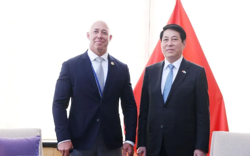 Chủ tịch nước Lương Cường tiếp Hạ Nghị sỹ Brian Mast, Chủ tịch Uỷ ban Đối ngoại Hạ viện Hoa Kỳ. (Ảnh: Lâm Khánh/TTXVN) Chủ tịch nước Lương Cường tiếp Hạ Nghị sỹ Brian Mast, Chủ tịch Uỷ ban Đối ngoại Hạ viện Hoa Kỳ. (Ảnh: Lâm Khánh/TTXVN)