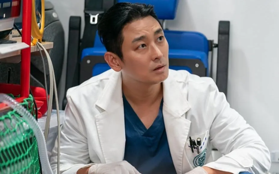 Ju Ji Hoon trong một cảnh phim. (Ảnh: Netflix)