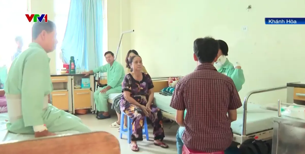 Chấn thương do dụng cụ thể dục ngoài trời xuống cấp - Ảnh 3.