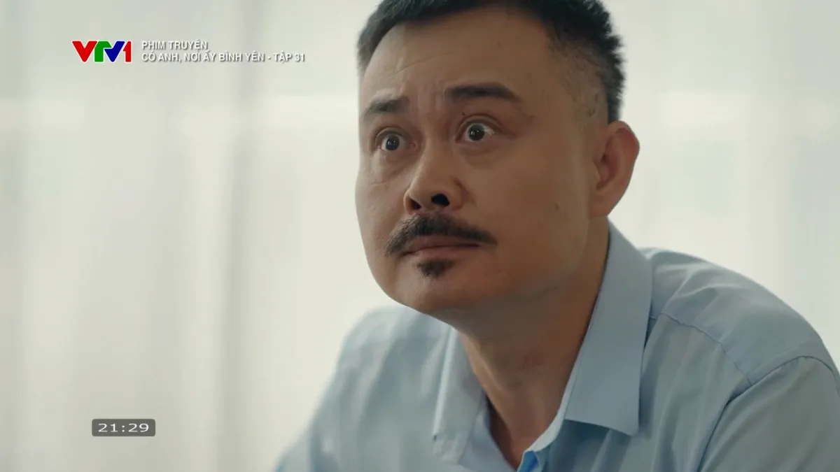 Có anh, nơi ấy bình yên - Tập 31: Trại lợn bị bắt quả tang tuồn lợn bệnh ra ngoài, Xuân như ngồi trên đống lửa - Ảnh 13.