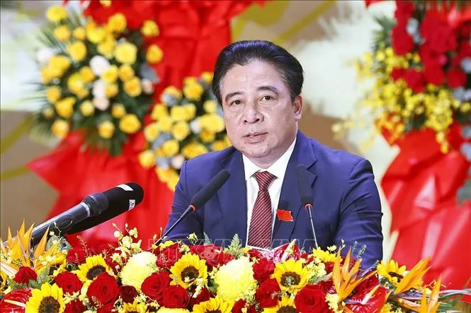Phê chuẩn Chủ tịch UBND hai tỉnh Khánh Hòa và Thanh Hóa - Ảnh 1.