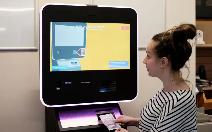 Châu Âu triệt phá đường dây lừa đảo tiền điện tử 